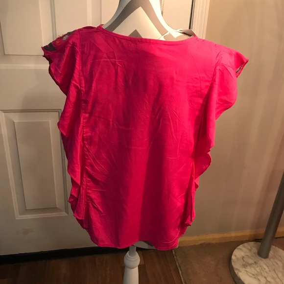 Top - Picture 2 of 3